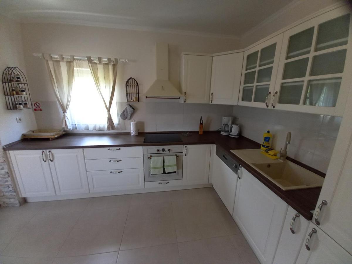 Apartmani Dijana Palit Exterior photo