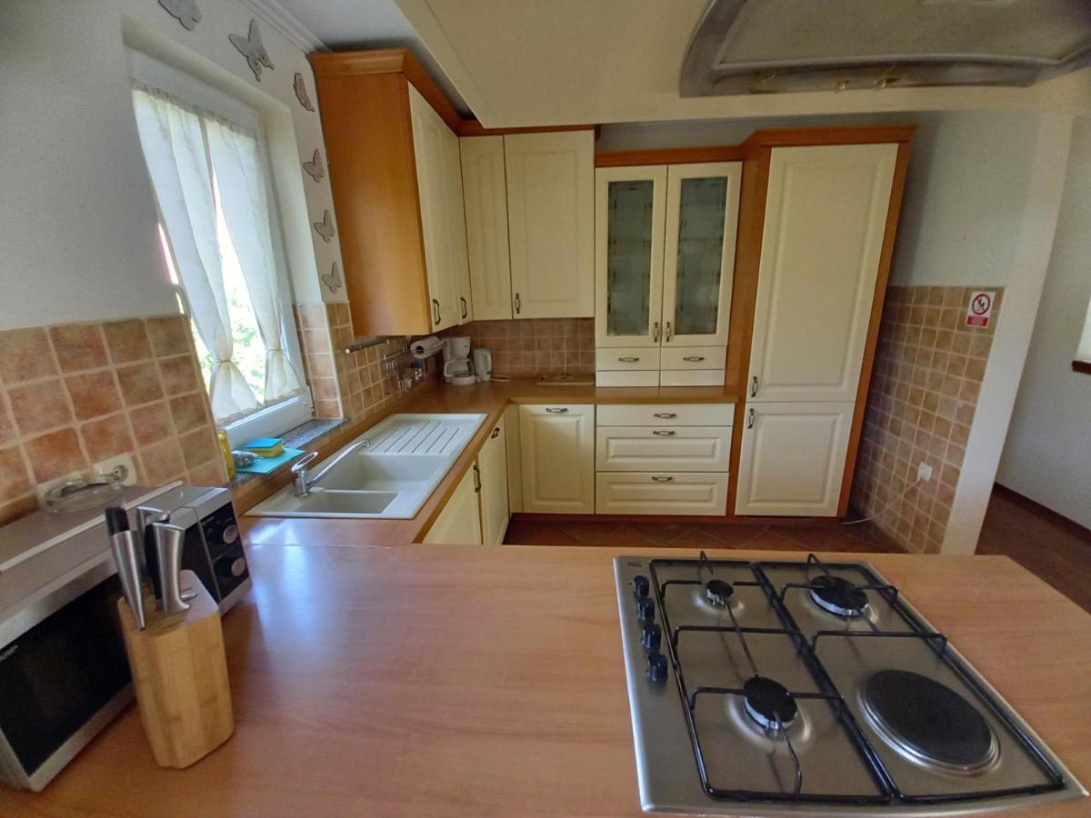 Apartmani Dijana Palit Exterior photo